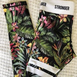 Stronger Tights - Vietnam